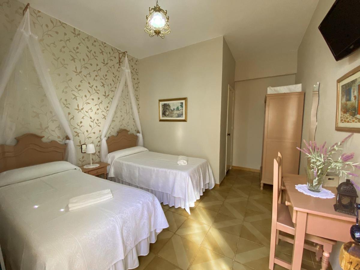 Pension Cristina El Rocío Exterior photo